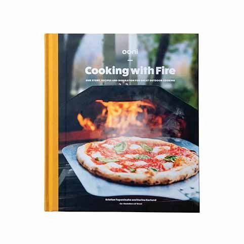 Книга Ooni «Cooking with fire»